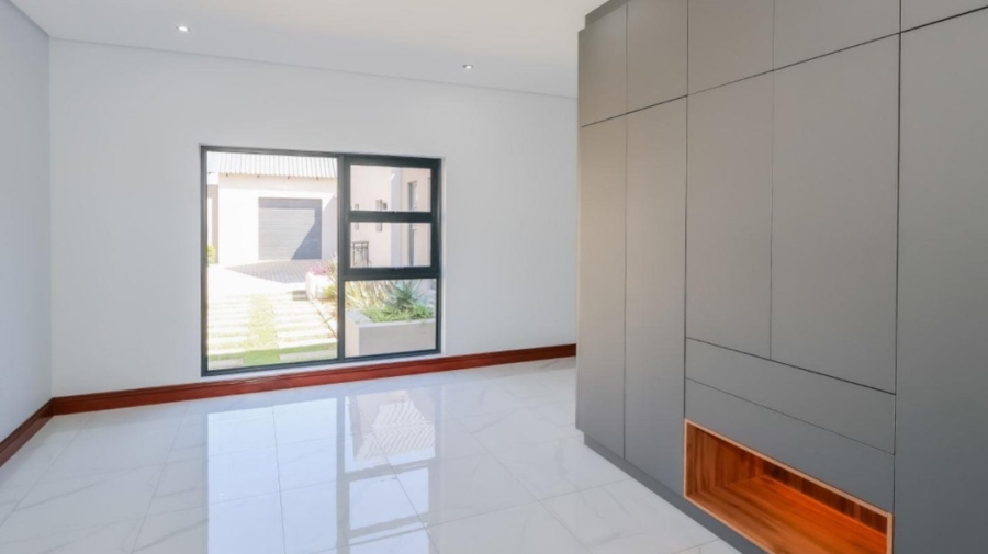 5 Bedroom Property for Sale in Leloko Lifestyle Estate North West
